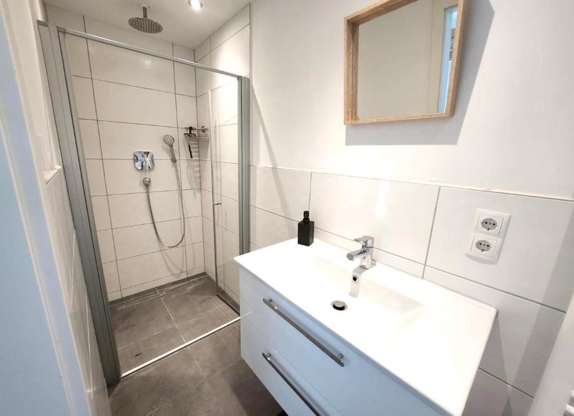 Modernes Apartment Mit Wifi, Aufzug & Kostenlos Parken El-Living Аугсбург Екстериор снимка